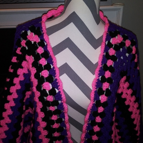 Hexagon cardigan Handemade - Picture 2 of 4